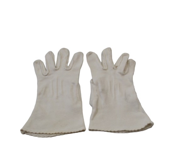 1950s White Girls Wrist Length Gloves by Nolan, C… - image 3