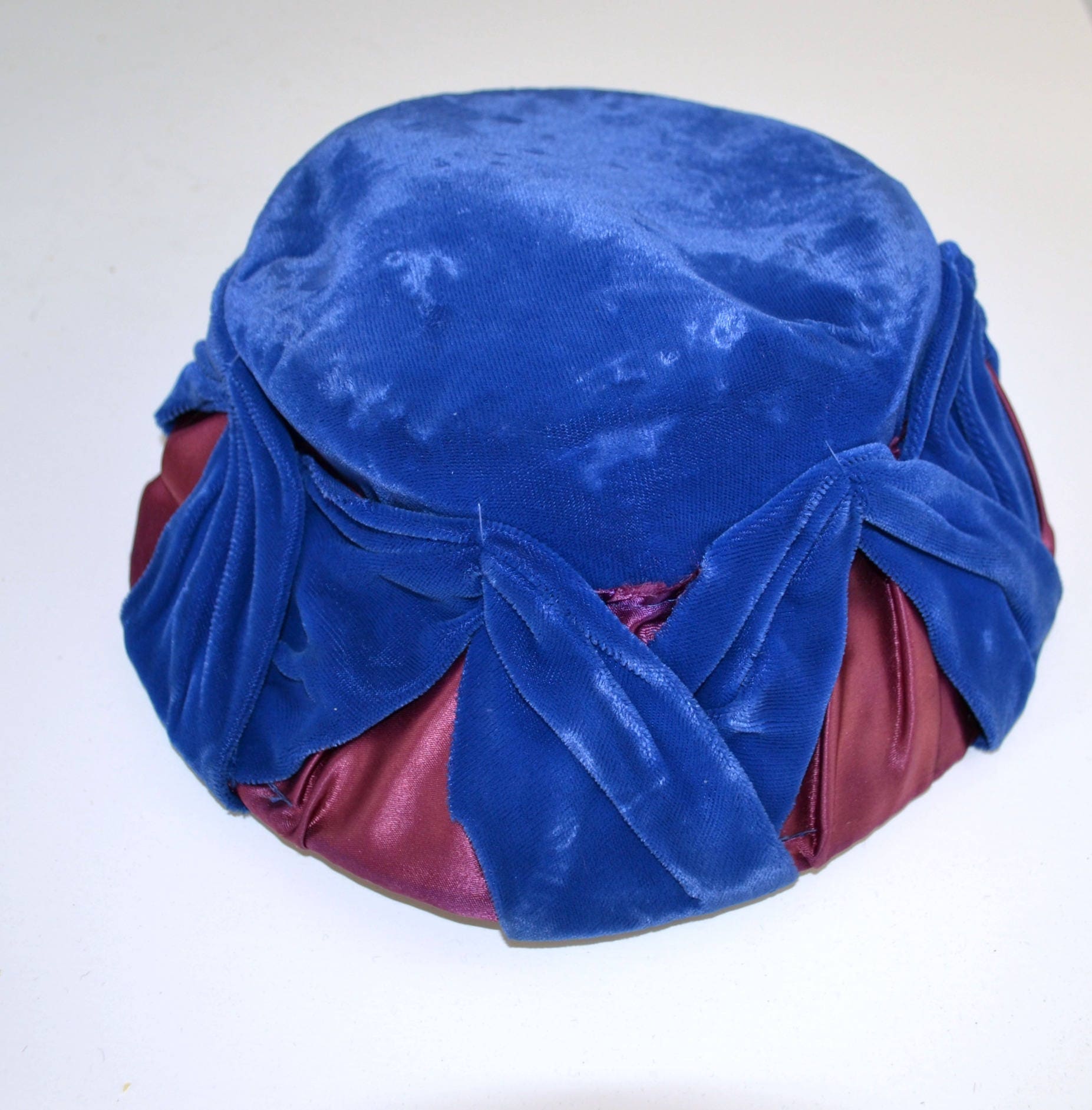 1960s Blue Velveteen Cloche Hat, Purple Satin Brim - Etsy display picture 2