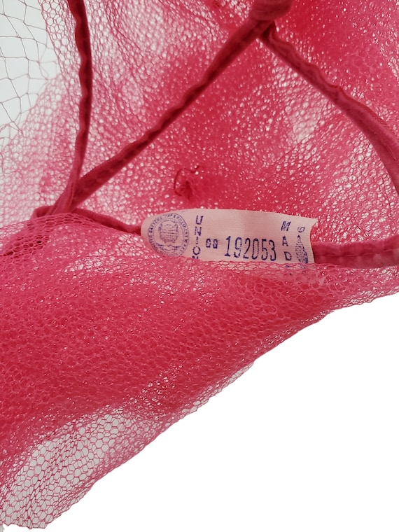 1960s Raspberry Pink Netting and Flower Fascinato… - image 7