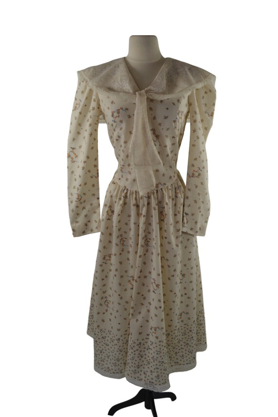 1960s/1970s Ivory Floral Print, Lace Shawl Collar… - image 2