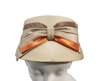 1960s Light Beige Raffia Straw Riding Hat, Size 6 7/8