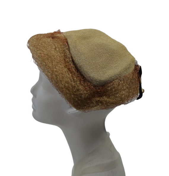 1960s Tan and Beige Cartwheel Tilt Hat, Size 6 7/8 - image 2