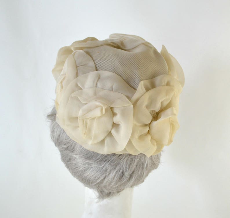 1960s Ivory Flower Pillbox/Bubble Hat, Needs TLC, Dress Up Box, Imagination Play image 3