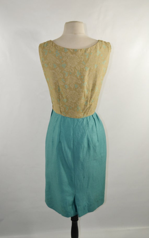 Medium 1960s Tan Cotton Dress