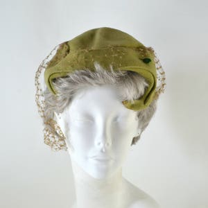 1950s Sage Green Imported Velour Fascinator/Cocktail Hat by Lisette Hochschild Kohn and Co image 5