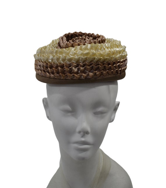 1950s/1960s Beige and Cream Raffia Pillbox Hat, S… - image 1