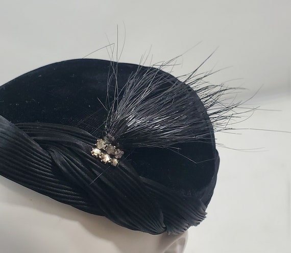 1950s Black Velvet Fascinator Hat With Rhinestones - Etsy display picture 3