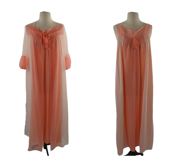 1960s/1970s Peach and Orange Coral Nightgown Robe