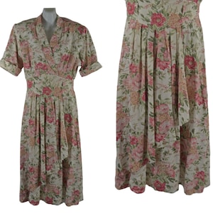 1980s Pink and White Floral Bouquet Print Rayon Dress by Dawn Joy Fashions