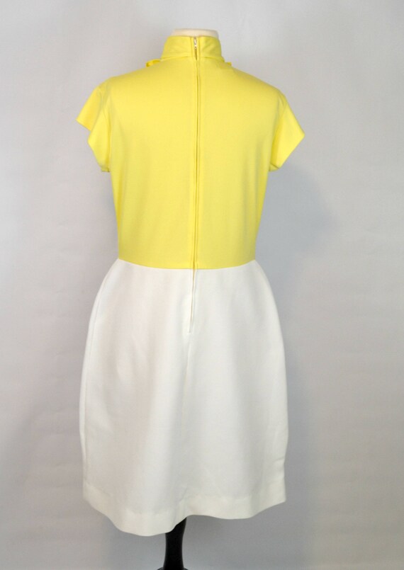 1970s Yellow Bodice and White Skirt Dress and Str… - image 5