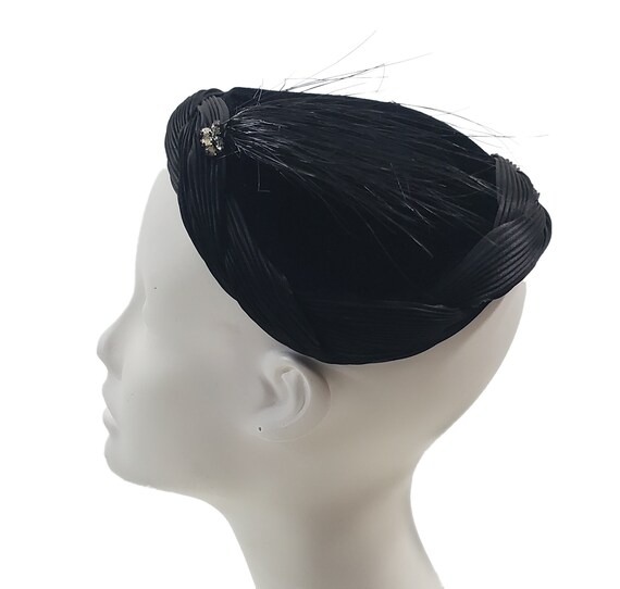 1950s Black Velvet Fascinator Hat With Rhinestones Gem