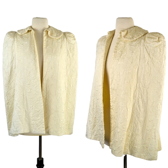 1940s Ivory Quilted Satin Cape or Bed Jacket, Pai… - image 1