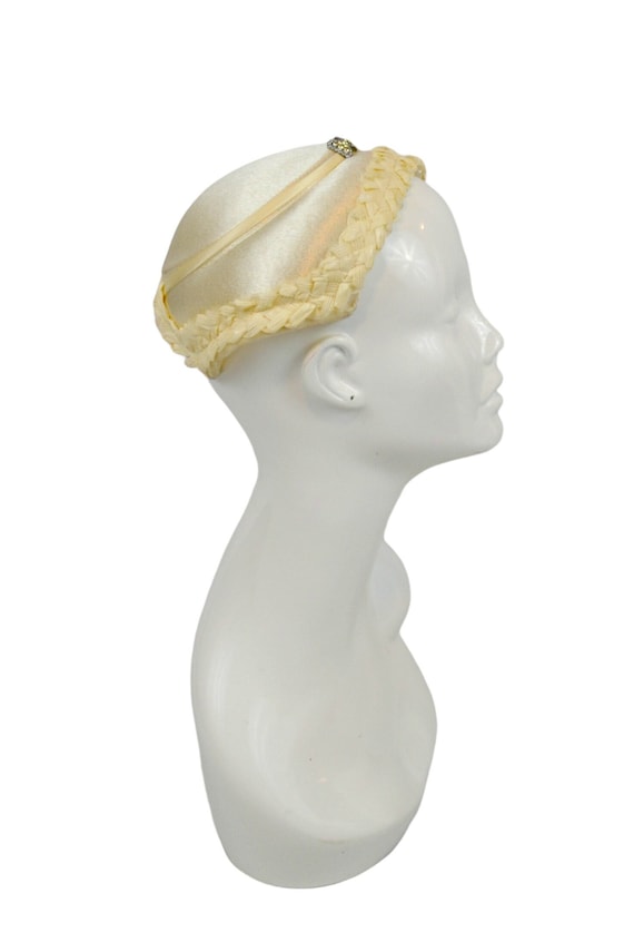 STYLISH 1950s\' IVORY GATHERED SATIN COCKTAIL HAT + BOW + RHINESTONE TRIM 1950s Cocktail Hat - Etsy main image 4