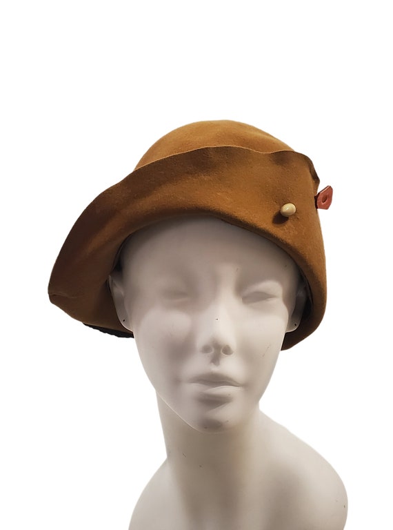 1920s Camel Tan Felted Wool Cloche Hat