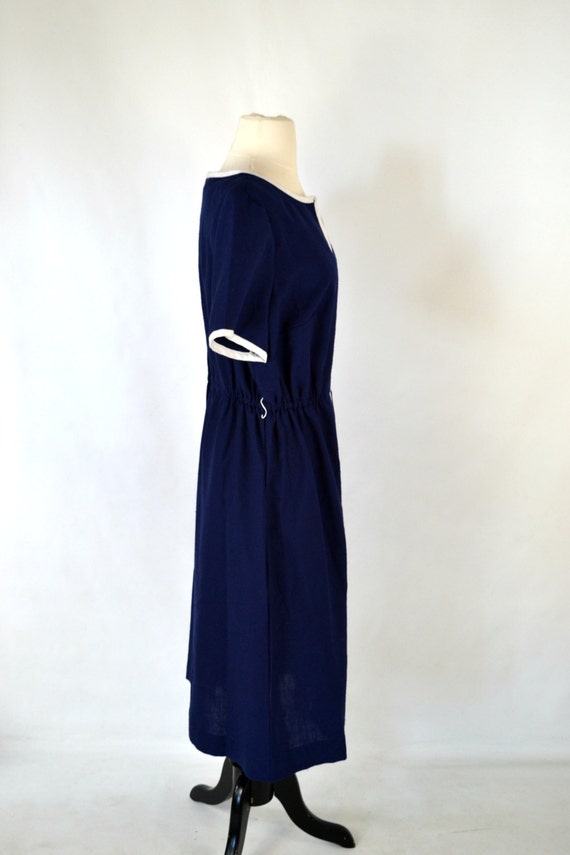 1960s Dark Blue Shirtwaist, A-line, Tea Length Dr… - image 4