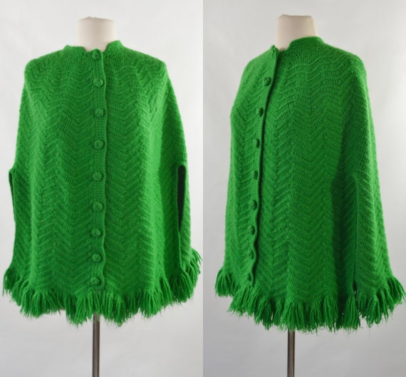 1970s Retro Shamrock Green Chevron Knit Fringe Pon