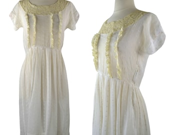 1950s Summer Dress White Eyelet Short Sleeve Day Dress, Casual Summer