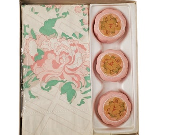 Vintage Avon Tender Blossoms Guest Towels and Soaps Set