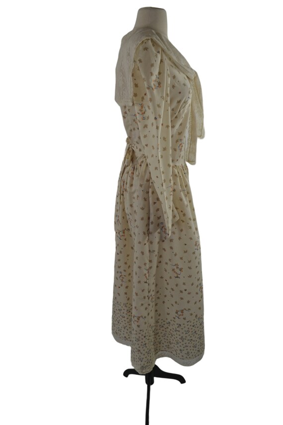 1960s/1970s Ivory Floral Print, Lace Shawl Collar… - image 4