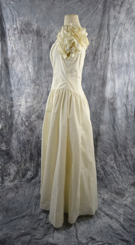 1980s NOS Creamy White Formal Gown by Escapades, … - image 4