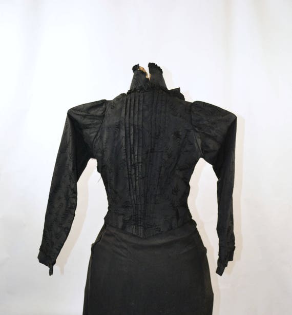 1880s/1890s Victorian Black Damask Ruffled Blouse… - image 3