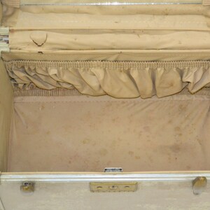 Vintage 1950s Samsonite Tan Marbled Train Case, Make Up Case, Lingerie, Travel, Storage image 5