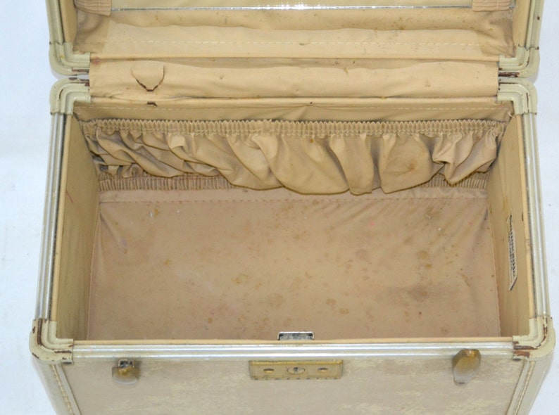 1950s samsonite train case