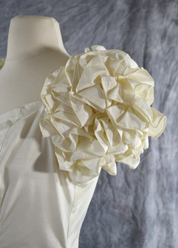 1980s NOS Creamy White Formal Gown by Escapades, … - image 7