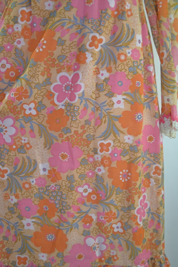 1970s Orange and Pink Stylized Floral Maxi Dress,… - image 9