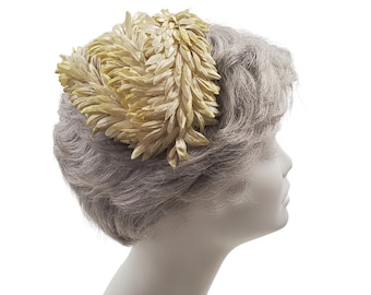 1950s/1960s Pale Yellow and White Faux Flower Petal Headband Fascinator Hat