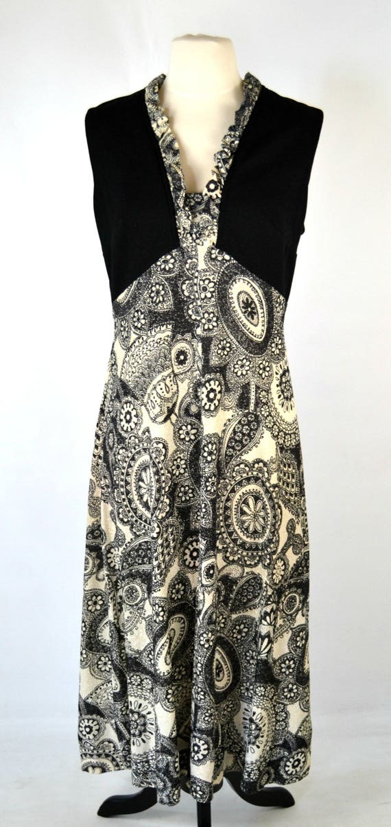 1970s Black and White Paisley Sleeveless Maxi Dre… - image 2