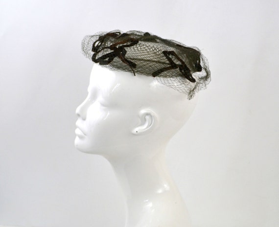 1950s Brown Velvet Bow Birdcage Hat/Fascinator, R… - image 4