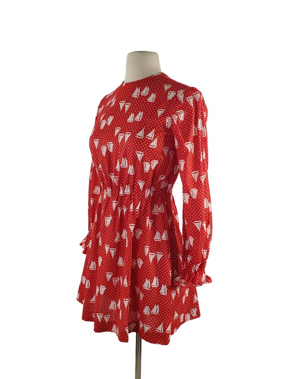 1970s Red and White Polka Dot with Sailboat print… - image 3