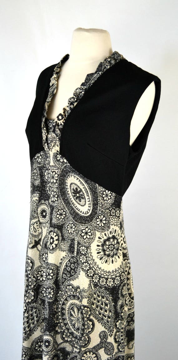 1970s Black and White Paisley Sleeveless Maxi Dre… - image 3