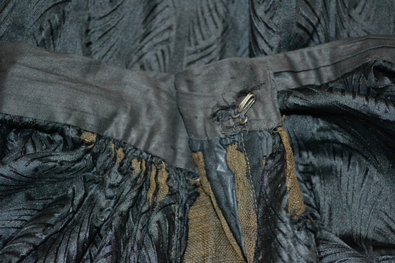 Victorian Black Walking Skirt, Estate Fresh, Need… - image 8