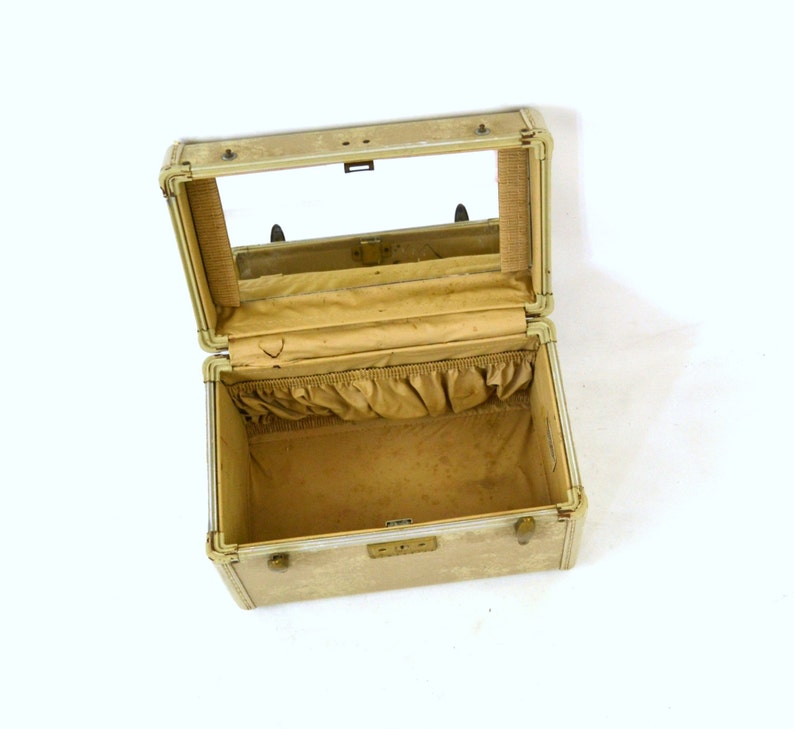 1950s samsonite train case