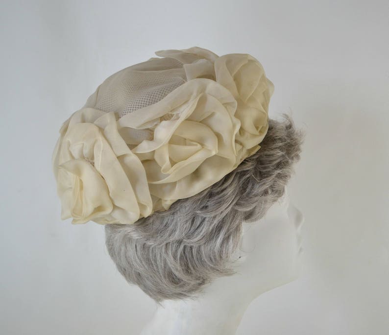 1960s Ivory Flower Pillbox/Bubble Hat, Needs TLC, Dress Up Box, Imagination Play image 4