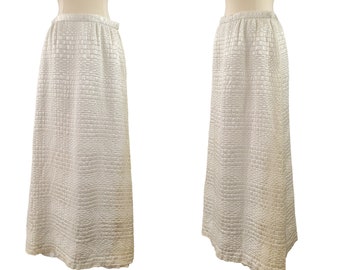 1980s Off White Basket Weave Quilted Maxi Skirt by Nelly do Grab