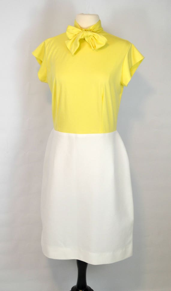 1970s Yellow Bodice and White Skirt Dress and Str… - image 2