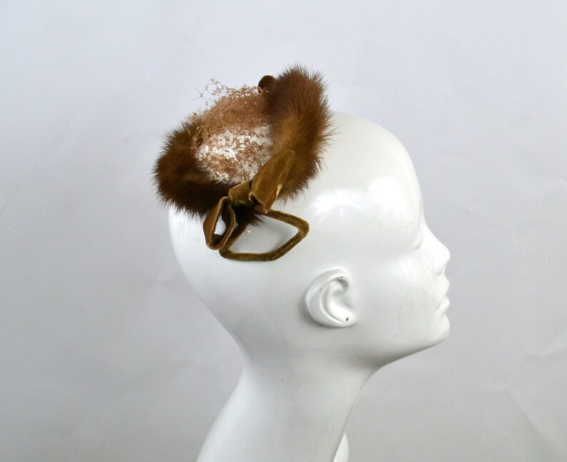 1950s Real Mink Fur and Bow Fascinator Hat, Cocktail Hat, Millinery, Needs TLC image 4