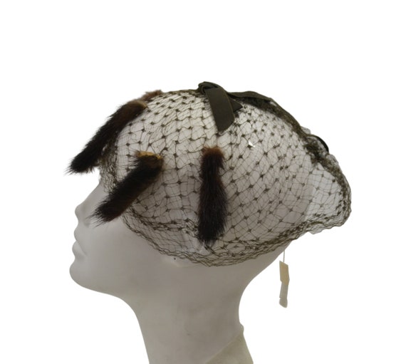 1950s Vintage Mink Fur Birdcage Veil Hat, Brown Fascinator  display picture 2