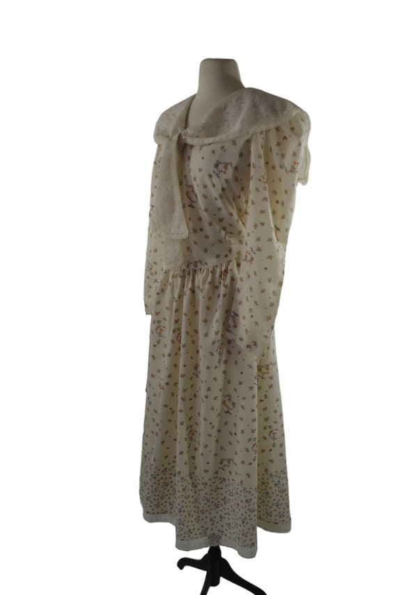 1960s/1970s Ivory Floral Print, Lace Shawl Collar… - image 3