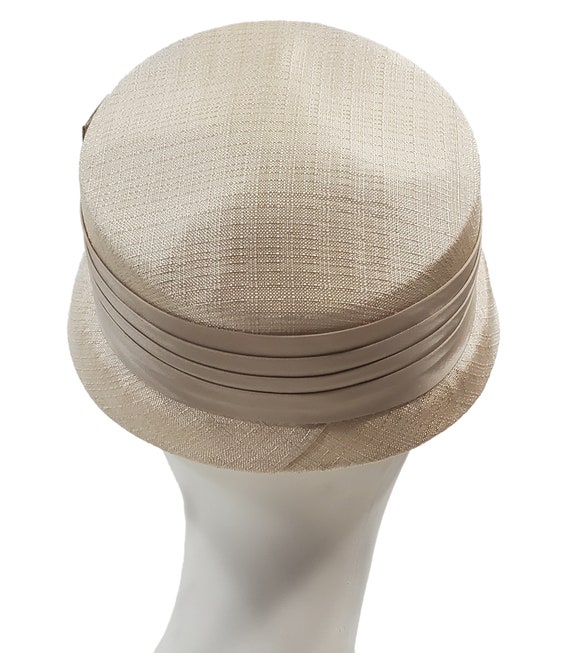 1960s Light Beige Raffia Straw Riding Hat, Size 6 7/8 Gem