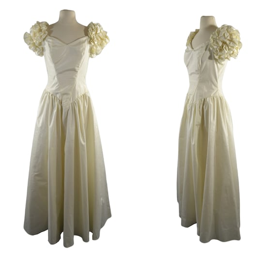 1980s NOS Creamy White Formal Gown by Escapades, … - image 1