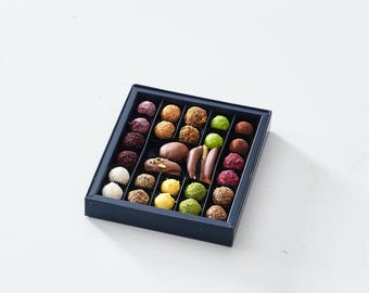 Caja de bombones surtidos, 335 g, caja de regalo azul marino