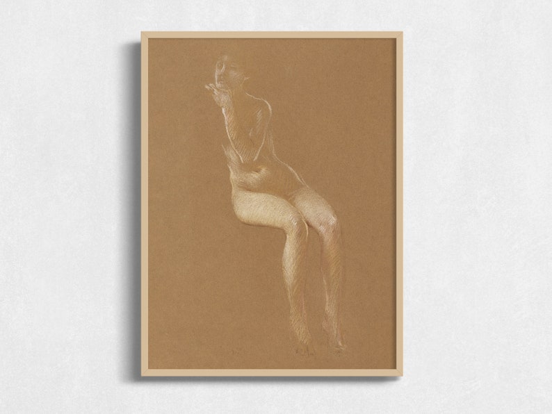 K&ouml;nnte beinhalten: Eine wei&szlig;e Kreidezeichnung einer nackten Figur, die auf einem Stuhl sitzt, auf braunem Papierhintergrund.
