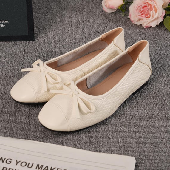 Handmade Ivory Ballet Flats for Women, Bow Flat Shoes, Square Toe Slip On Flats, Comfortable Everyday Work Shoes Gift for Her