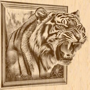 Könnte beinhalten: Ein sepiafarbenes gerahmtes Kunstwerk mit einem brüllenden Tiger. Der Kopf und die Schultern des Tigers scheinen über den Rahmen hinauszuragen und erzeugen einen 3D-Effekt. Das Kunstwerk zeigt die scharfen Zähne und das detaillierte Fell des Tigers.