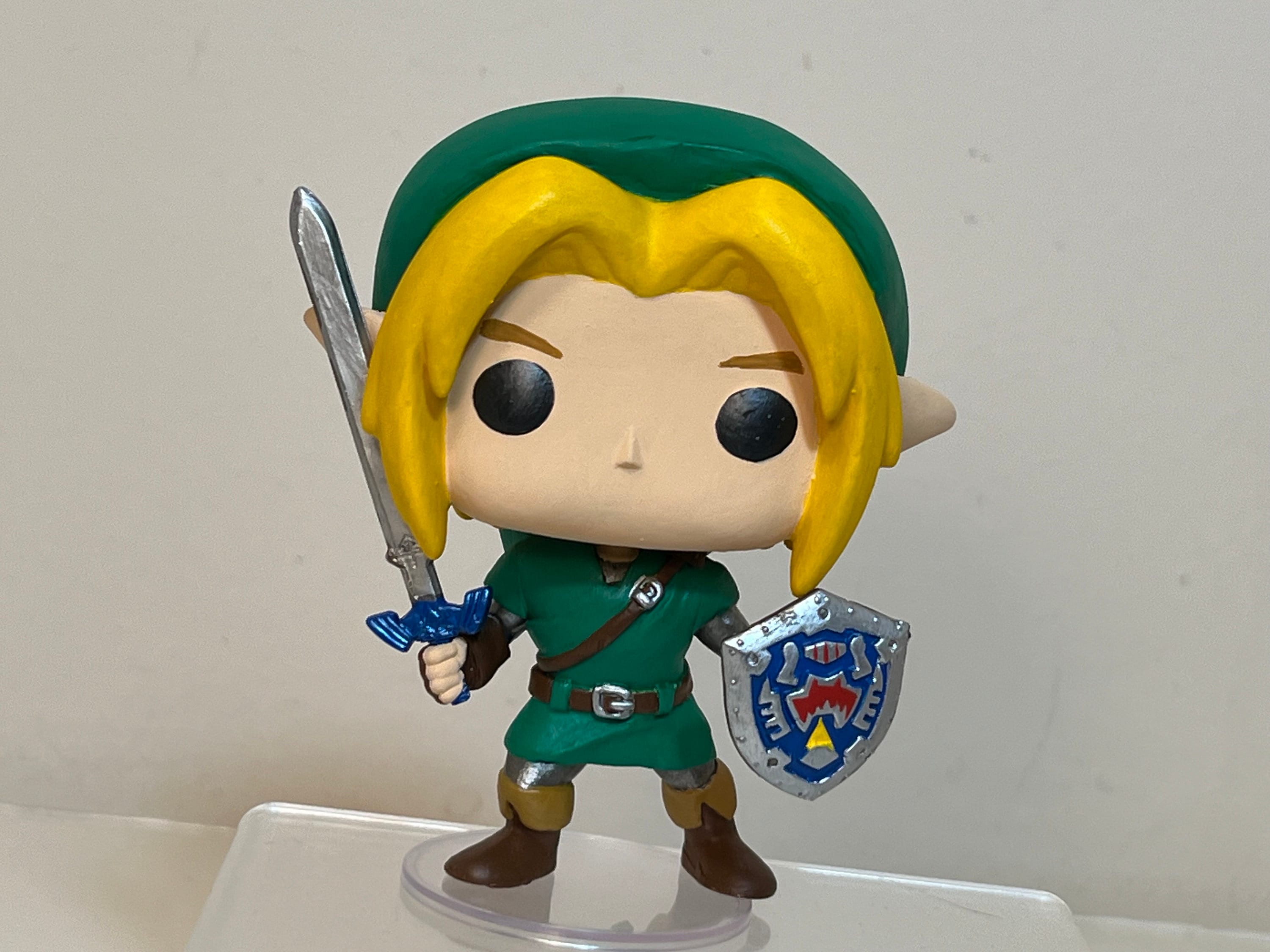 Funko POP News ! on X: Check out this awesome custom Link Funko POP! The  custom gold box certainly gives it a nice touch ~ IG true__technique ~  #Link #Zelda #FPN #FunkoPOPNews #