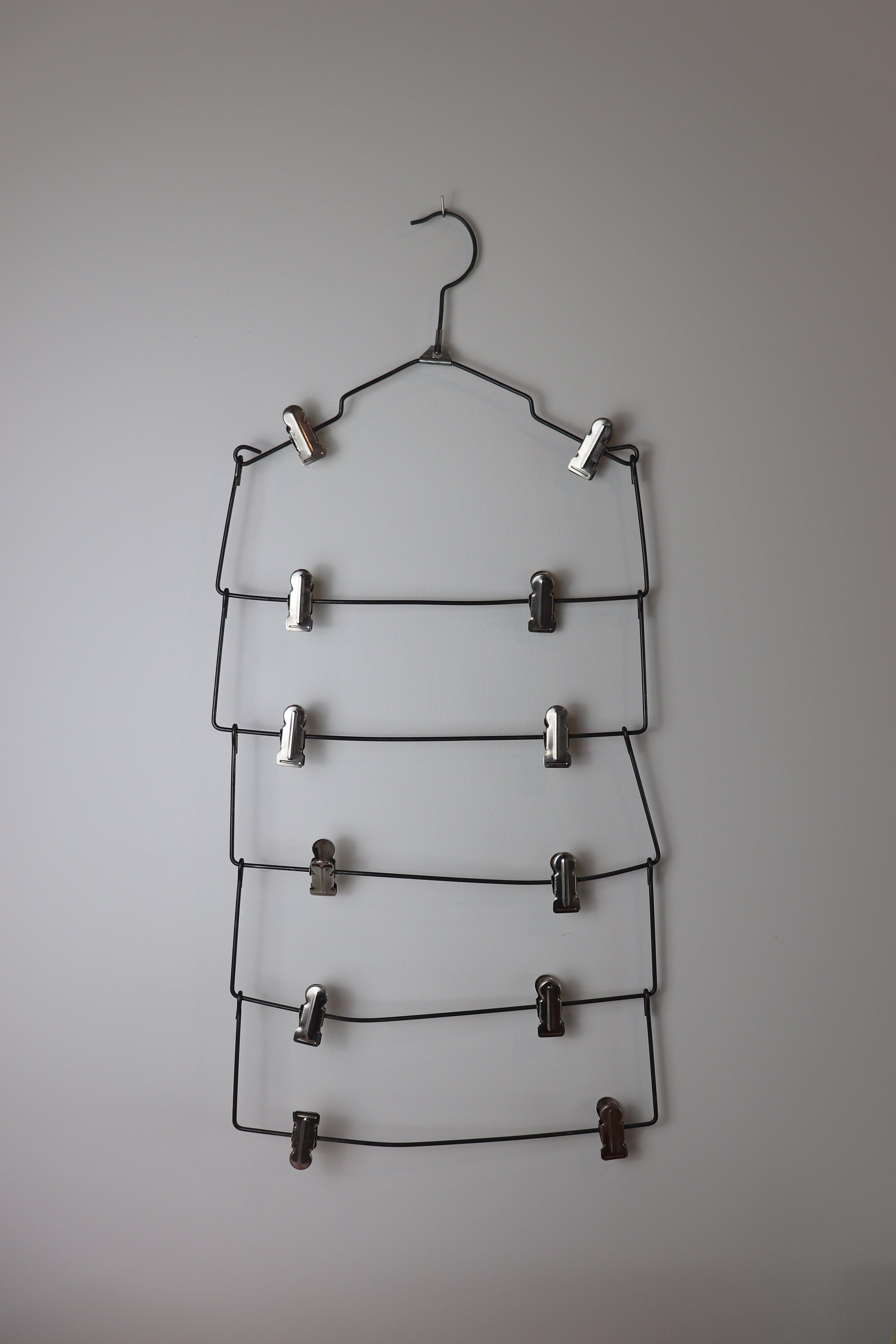 Multi-tiered skirt hanger deals